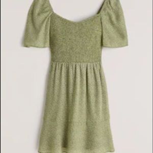 Abercrombie & Fitch Smocked Mini Dress ✨
